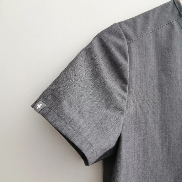 Figs Casma Three-Pocket Scrub Top Graphite Gray XXS - Picture 6 of 16